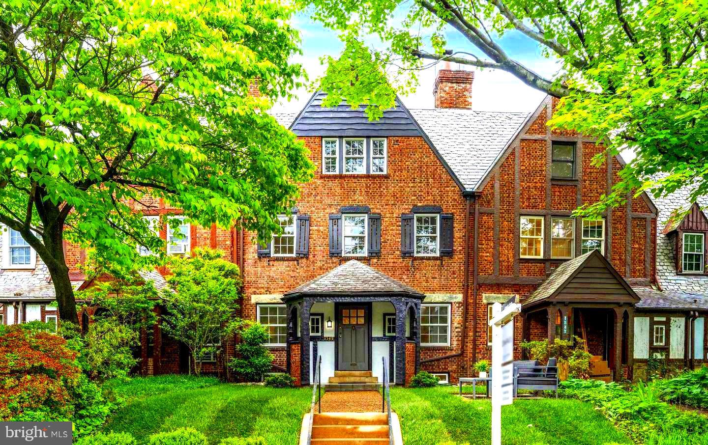 1549 44th Street Northwest Washington, DC 20007 - Photo 2 of 12