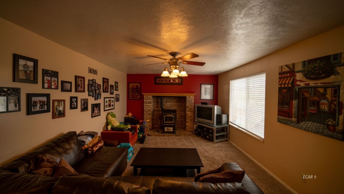 2412 Rodeo Court Elko, NV 89801 - Photo 6 of 23 Gallery Image 6