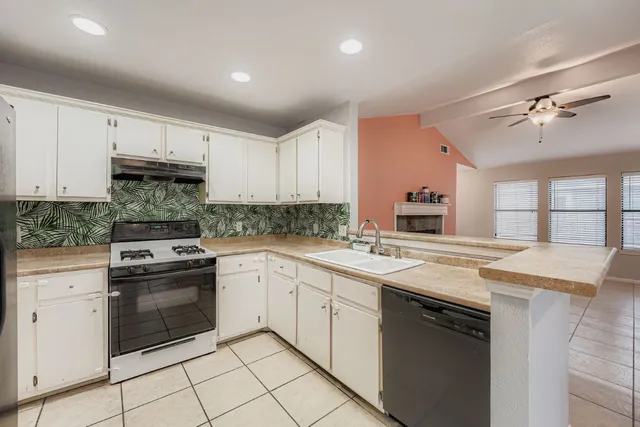 $325,000 | 1403 Baronets Trail, Austin, TX 78753