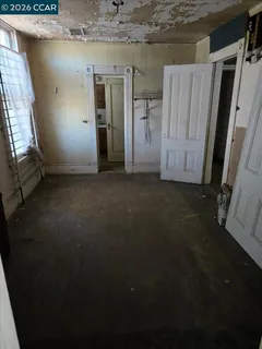 $300,000 | 151 South 3rd Avenue, Oakdale, CA 95361