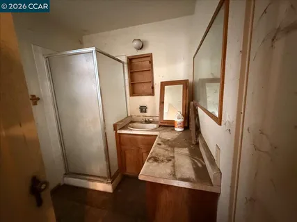 $300,000 | 151 South 3rd Avenue, Oakdale, CA 95361
