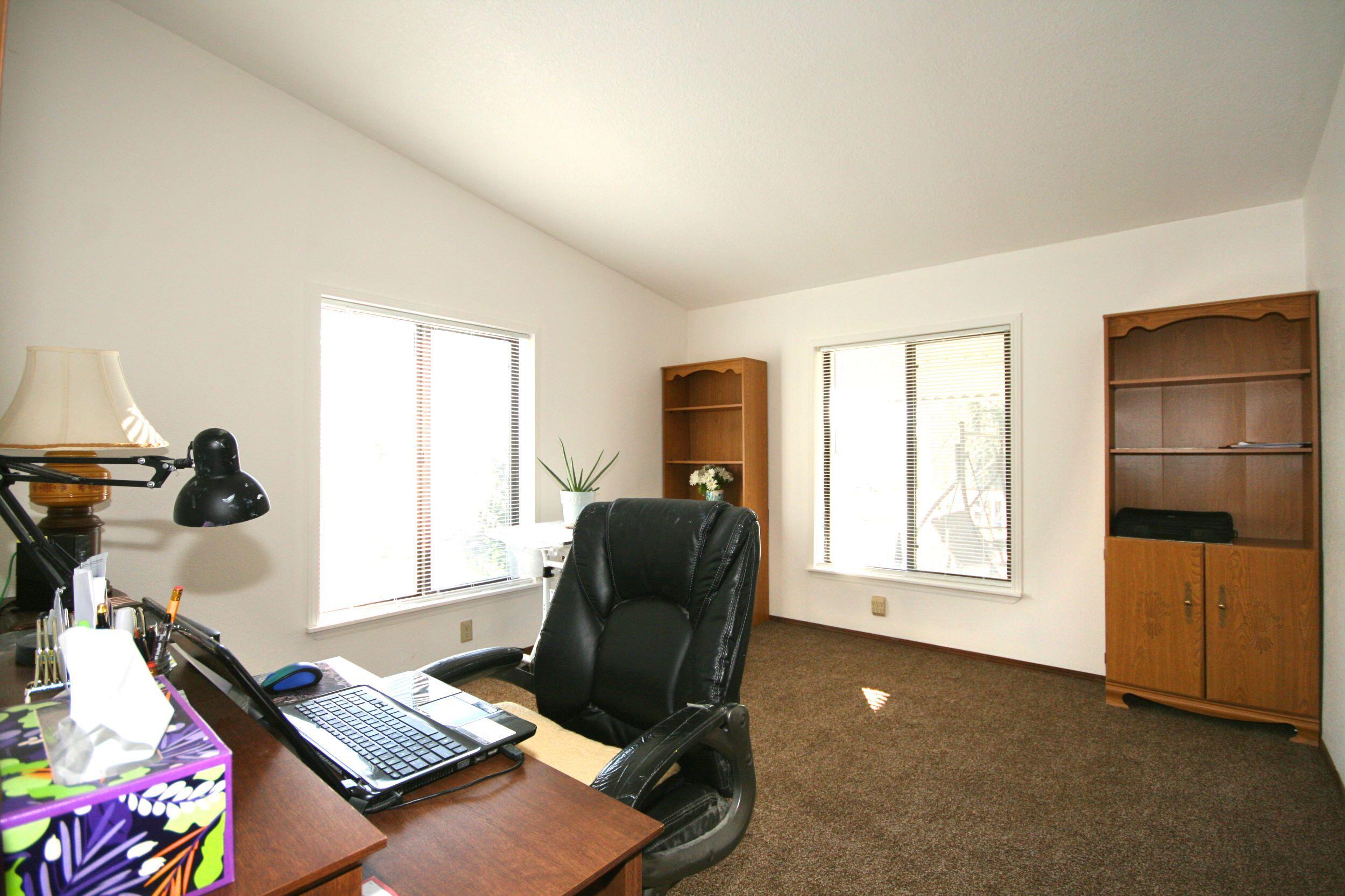 13375 Water Gap Road Williams, OR 97544 - Photo 40 of 54 2nd bed