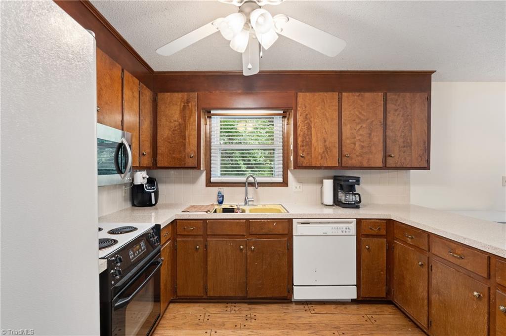 424 West Street King, NC 27021 - Photo 9 of 42