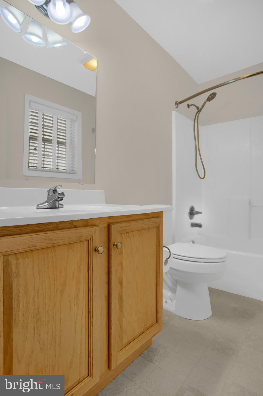 217 Silver Leaf Ridge Harrisburg, PA 17110 - Photo 29 of 30 Full Bath 2