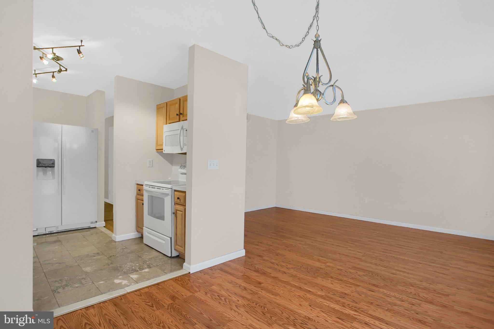 217 Silver Leaf Ridge Harrisburg, PA 17110 - Photo 10 of 30 Dining/Living/Kitchen