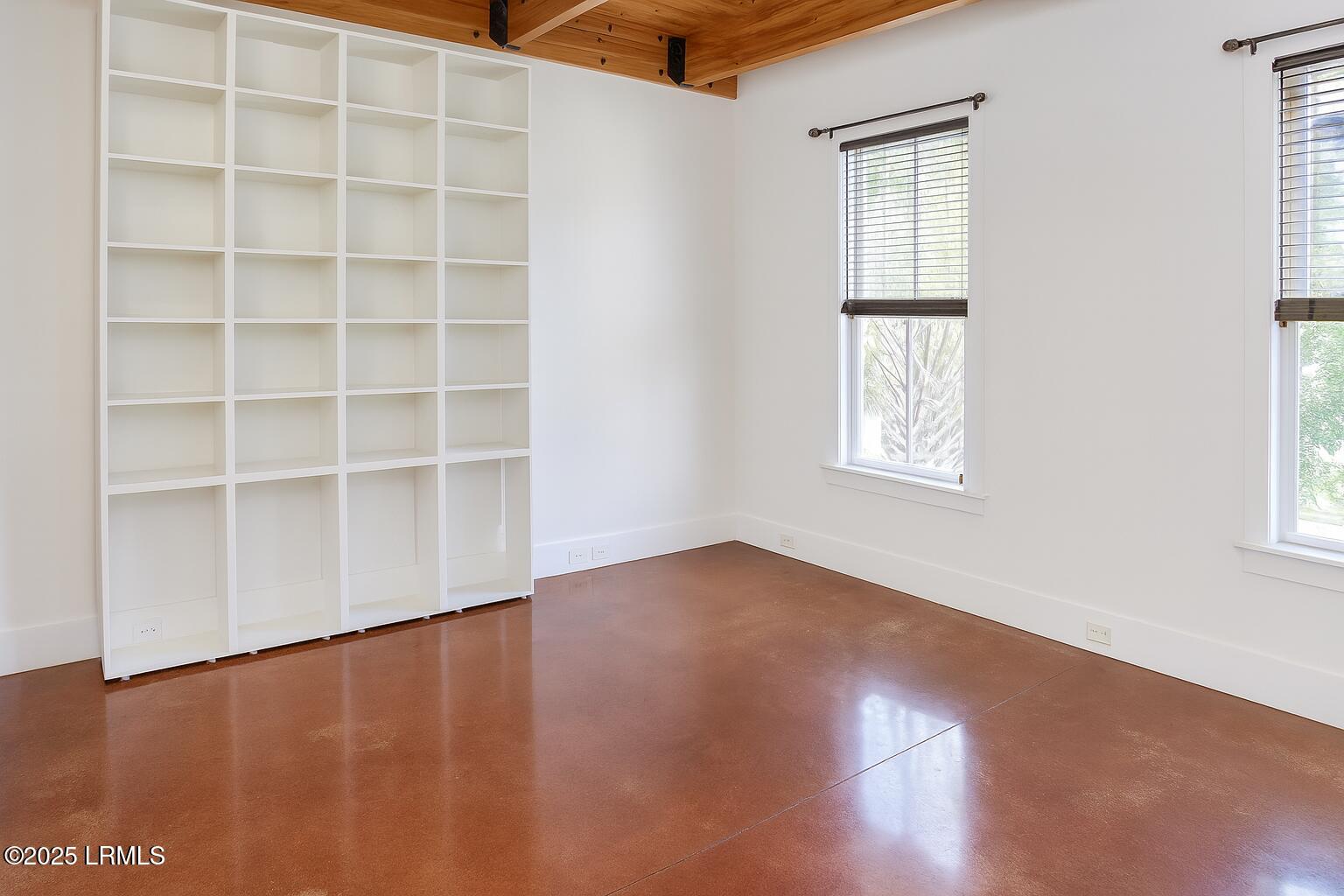 23 Market, Unit B2 Beaufort, SC 29906 - Photo 11 of 35 ChatGPT Image Oct 28, 2025, 06_05_43 PM