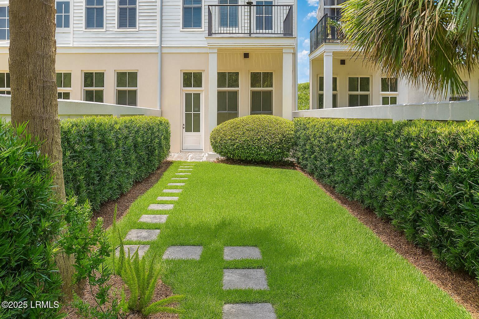 23 Market, Unit B2 Beaufort, SC 29906 - Photo 5 of 35 4a3b682c-332a-42cf-8594-15c296caedc4