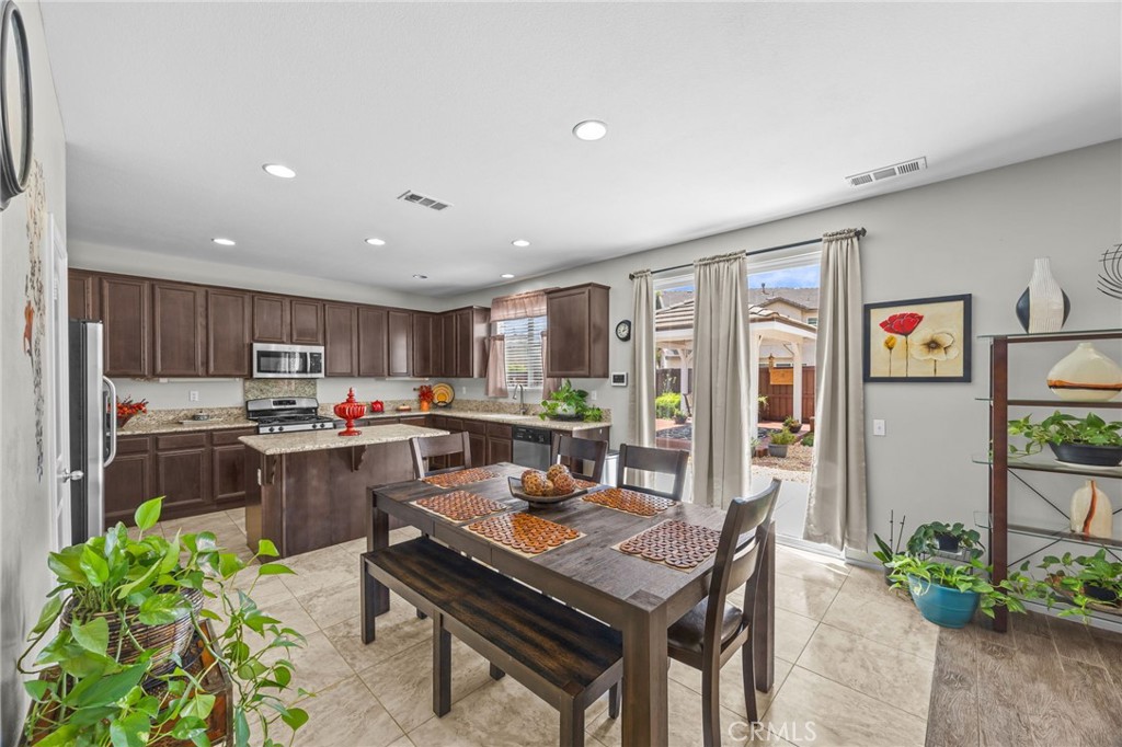 29424 Riptide Drive Menifee, CA 92585 - Photo 6 of 34