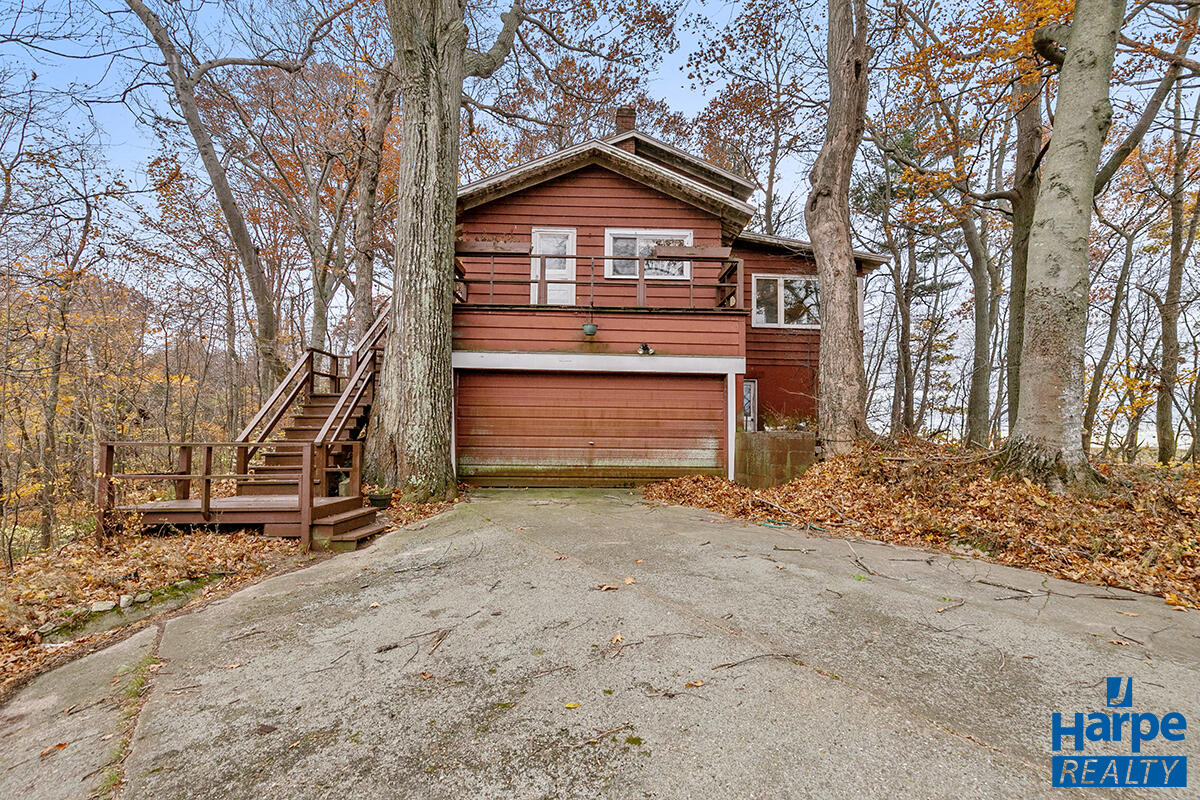 6187 Maple Lane Whitehall, MI 49461 - Photo 3 of 44 IMG_1001