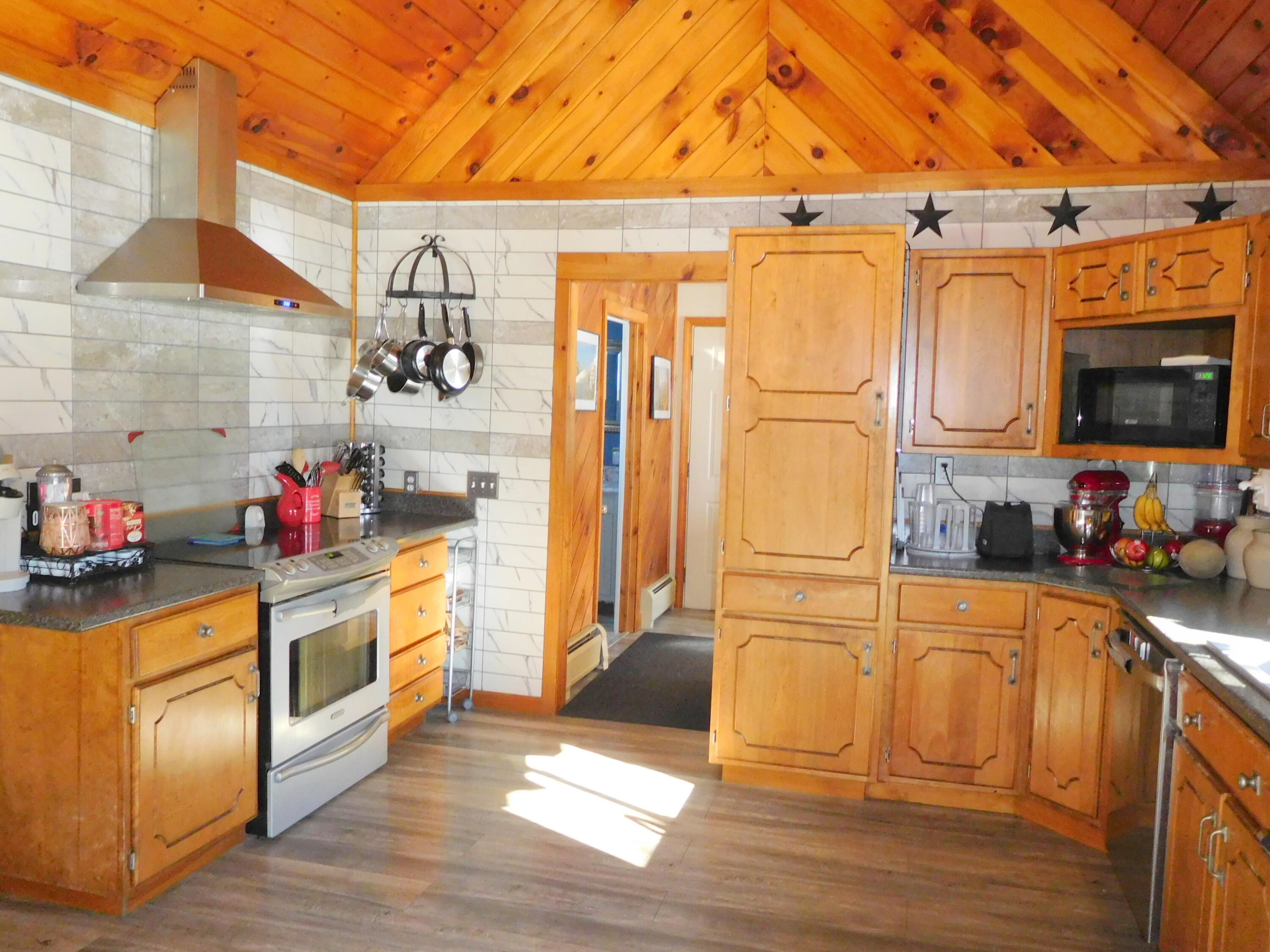 1065 Riverside Drive Auburn, ME 04210 - Photo 2 of 32 02