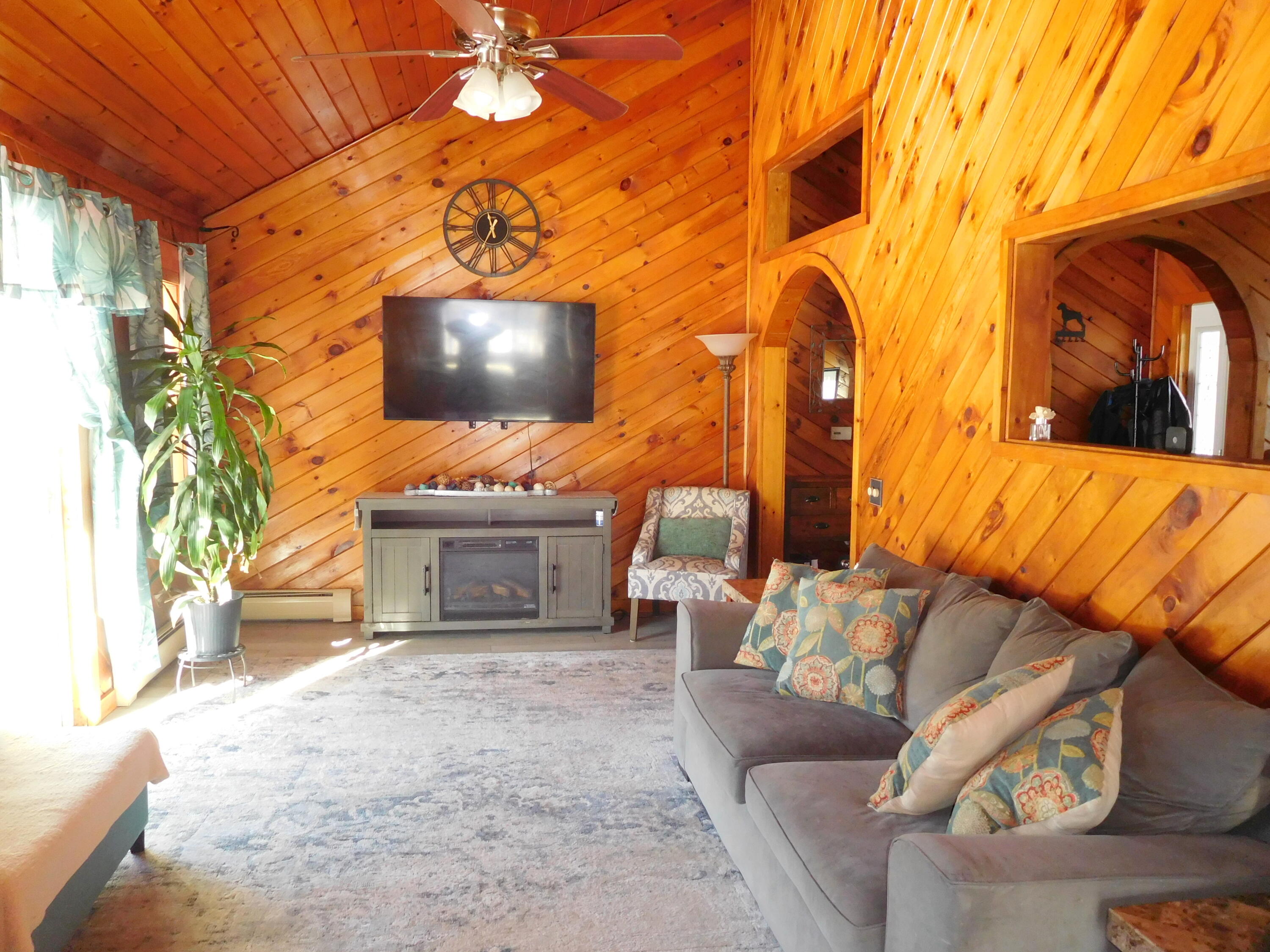 1065 Riverside Drive Auburn, ME 04210 - Photo 6 of 32 05