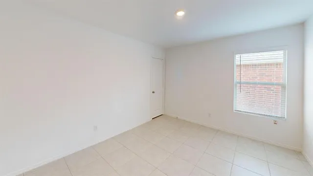 $1,975 | 14065 Haggerston Drive, Pilot Point, TX 76258