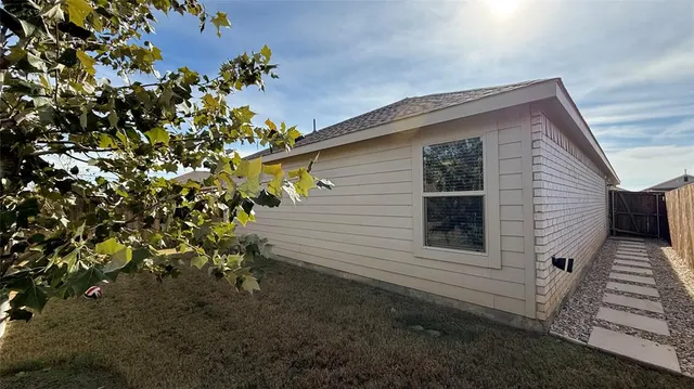 $1,975 | 14065 Haggerston Drive, Pilot Point, TX 76258