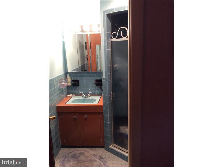 305 Red Barn Road Willow Grove, PA 19090 - Photo 12 of 20 Bathroom