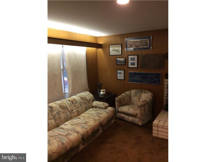 305 Red Barn Road Willow Grove, PA 19090 - Photo 19 of 20 Family Room
