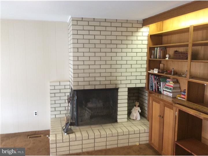 305 Red Barn Road Willow Grove, PA 19090 - Photo 20 of 20 Family Room