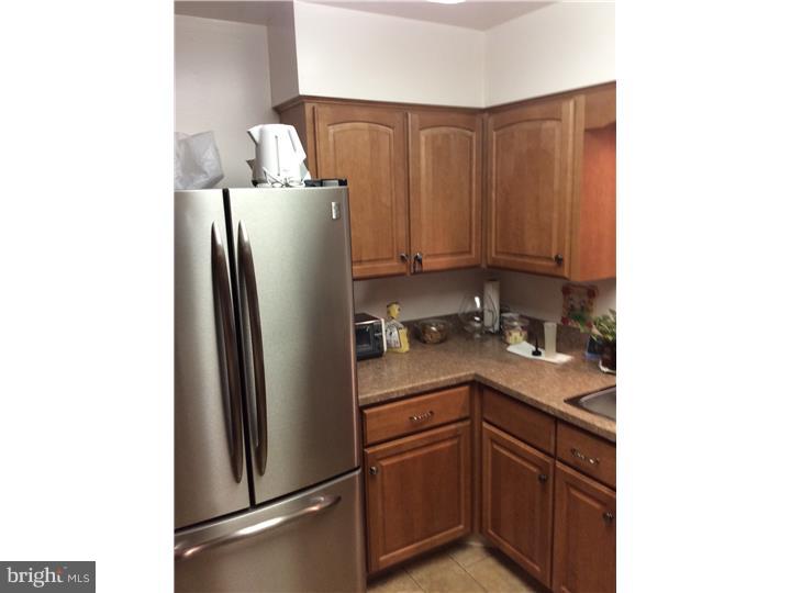 305 Red Barn Road Willow Grove, PA 19090 - Photo 6 of 20 Kitchen