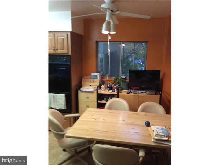 305 Red Barn Road Willow Grove, PA 19090 - Photo 7 of 20 Kitchen