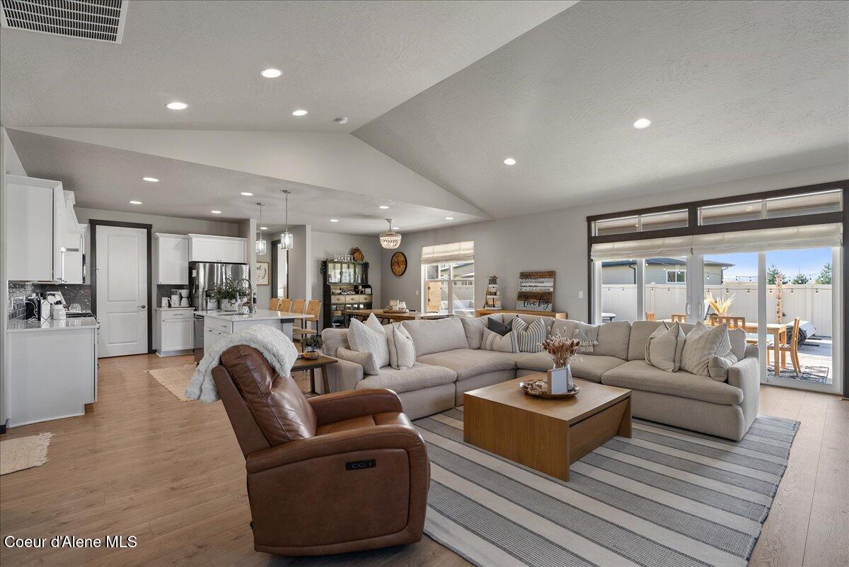 4332 West Enclave Way Coeur D'Alene, ID 83815 - Photo 2 of 52 12-Living Room