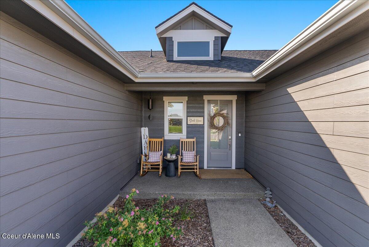 4332 West Enclave Way Coeur D'Alene, ID 83815 - Photo 22 of 52 06-Front entry