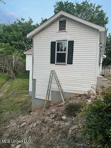 $299,500 | 1013 Main Street, Natchez, MS 39120