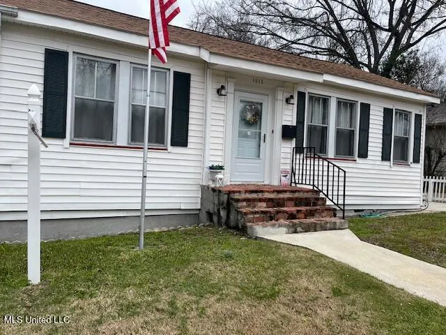 $299,500 | 1013 Main Street, Natchez, MS 39120