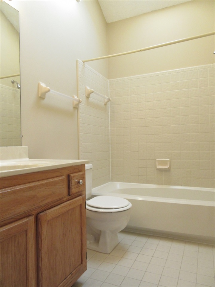 6749 Ross Ridge Drive Memphis, TN 38141 - Photo 5 of 7 Gallery Image 5