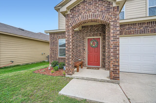 $295,000 | 13039 Heathers Sun, St. Hedwig, TX 78152