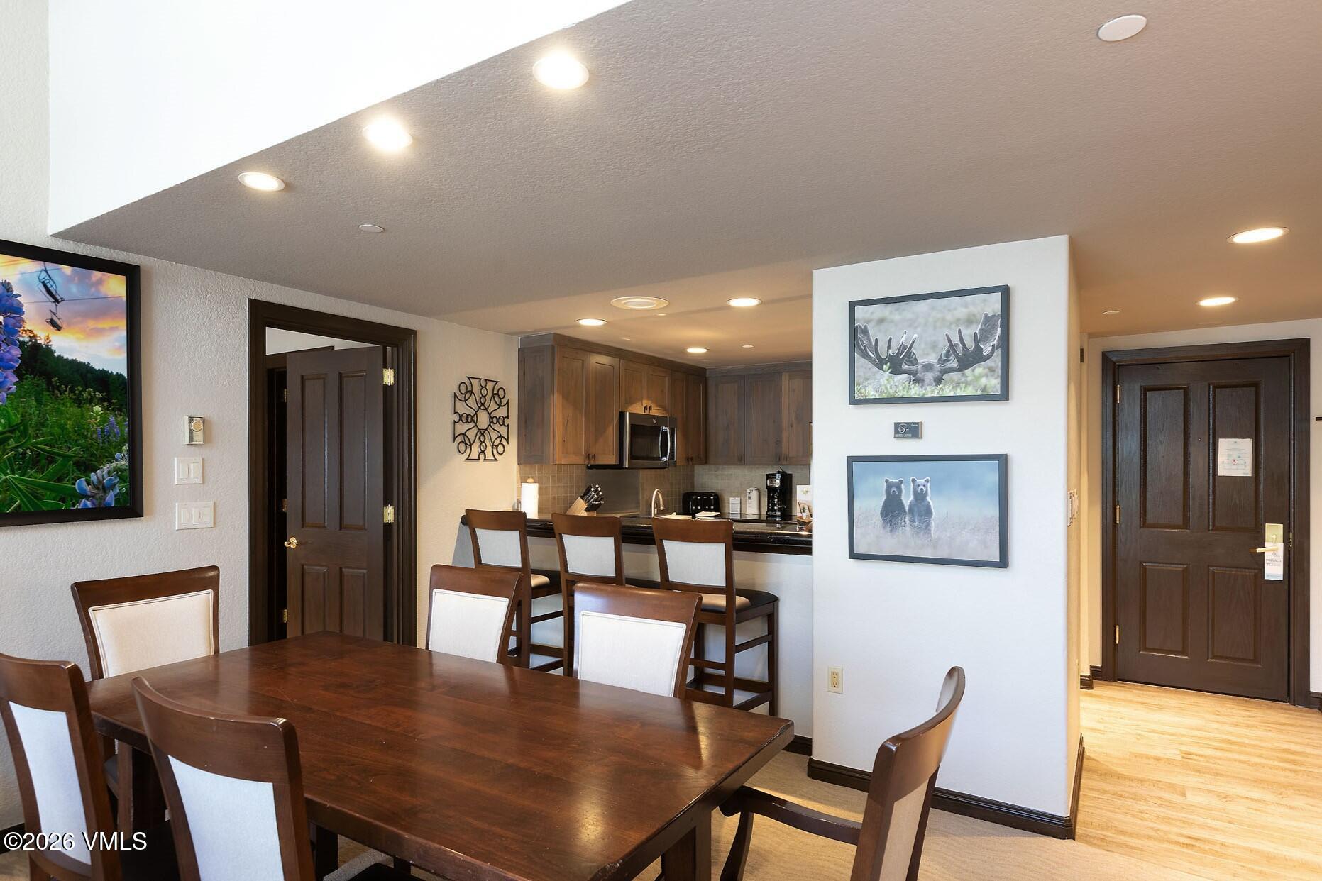 210 Offerson Road, Unit R206 WEEK 4 SUMMER FLOAT Beaver Creek, CO 81620 - Photo 7 of 32 0E7A0339-NW (1)