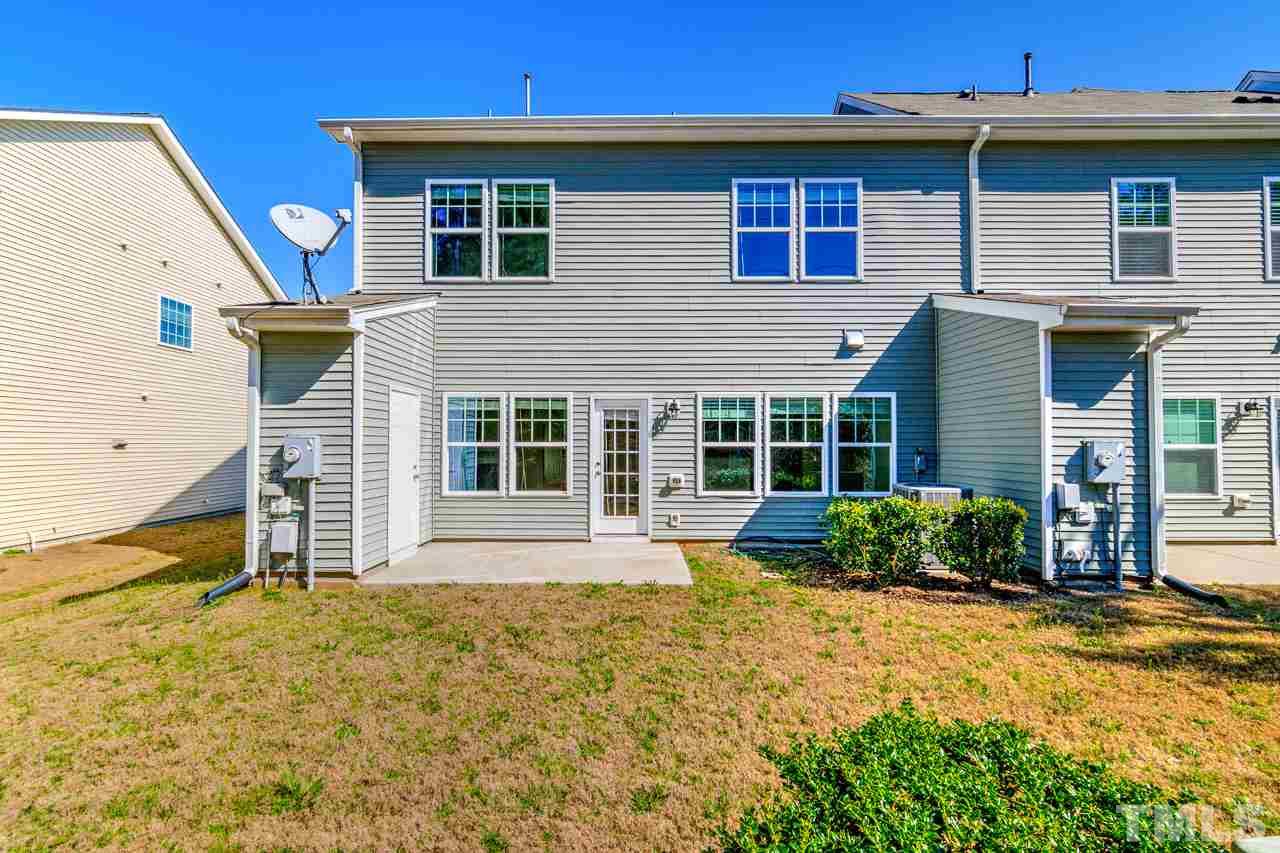 830 Davidson Point Road Cary, NC 27513 - Photo 3 of 25