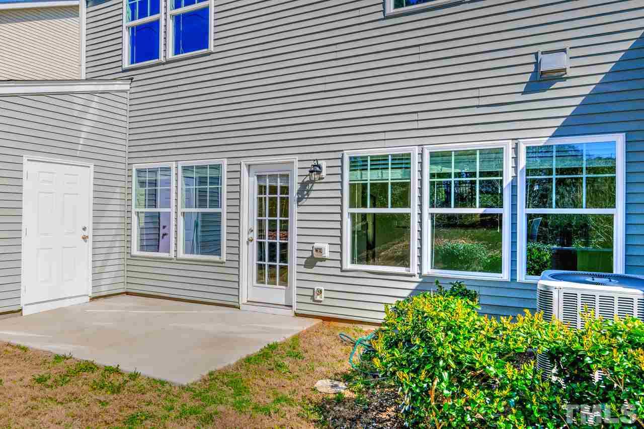 830 Davidson Point Road Cary, NC 27513 - Photo 4 of 25