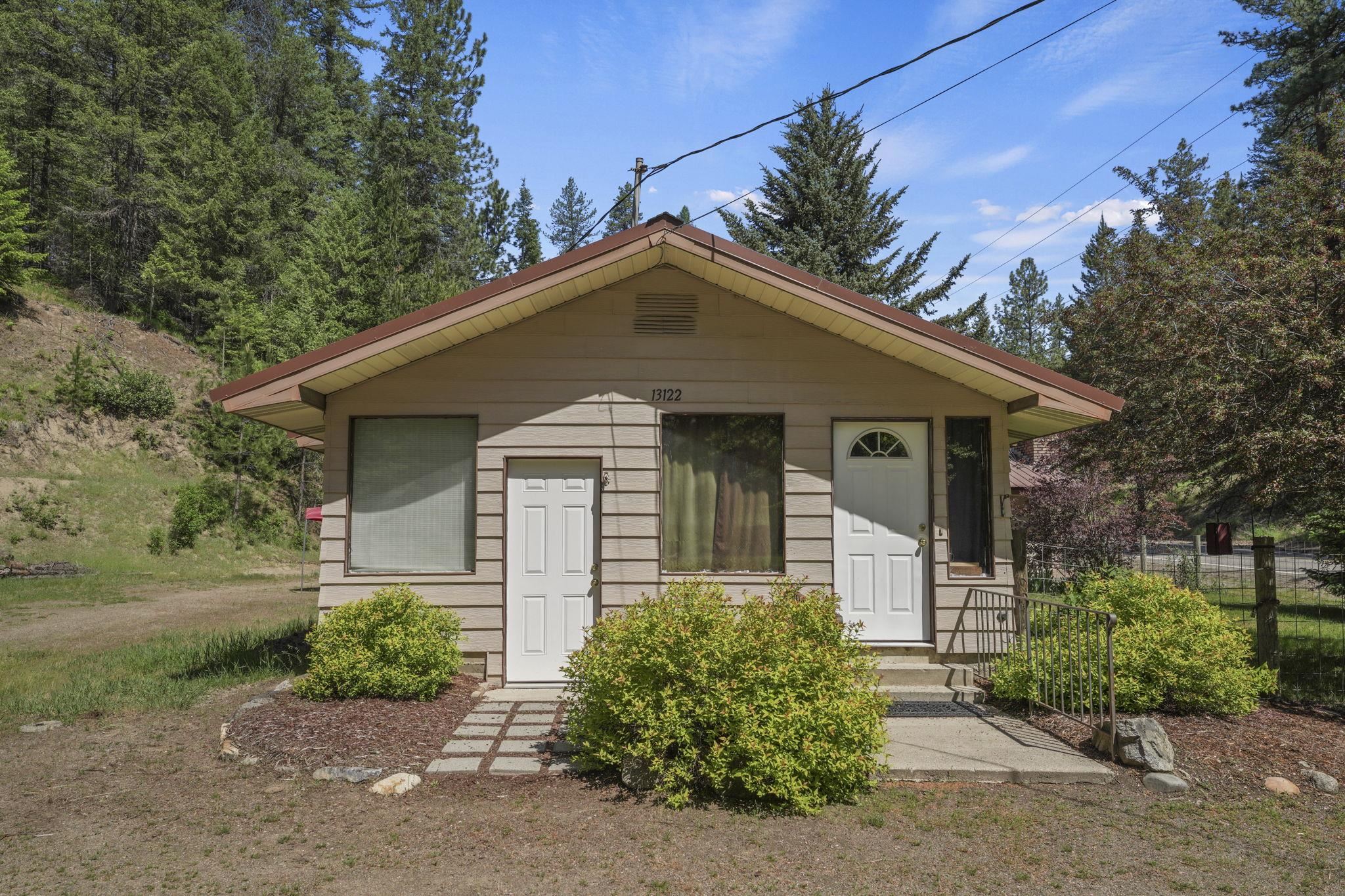 13122 Deer Valley Road Newport, WA 99156 - Photo 2 of 50