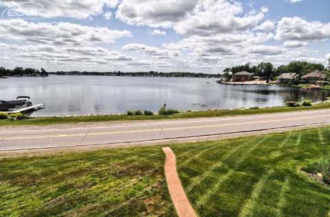 2265 Wiggins Road Fenton, MI 48430 - Photo 36 of 37 20443256-37.JPG