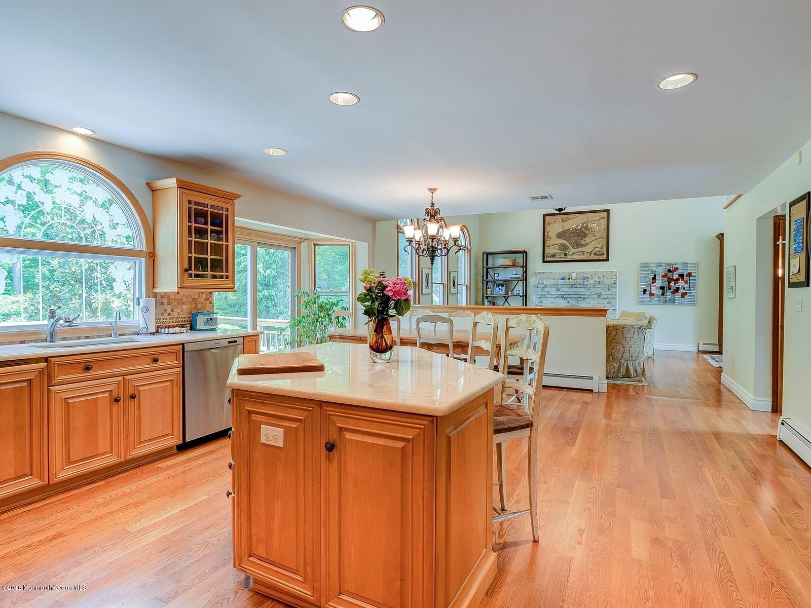 52 Oxford Road Manalapan, NJ 07726 - Photo 11 of 49 Kitchen