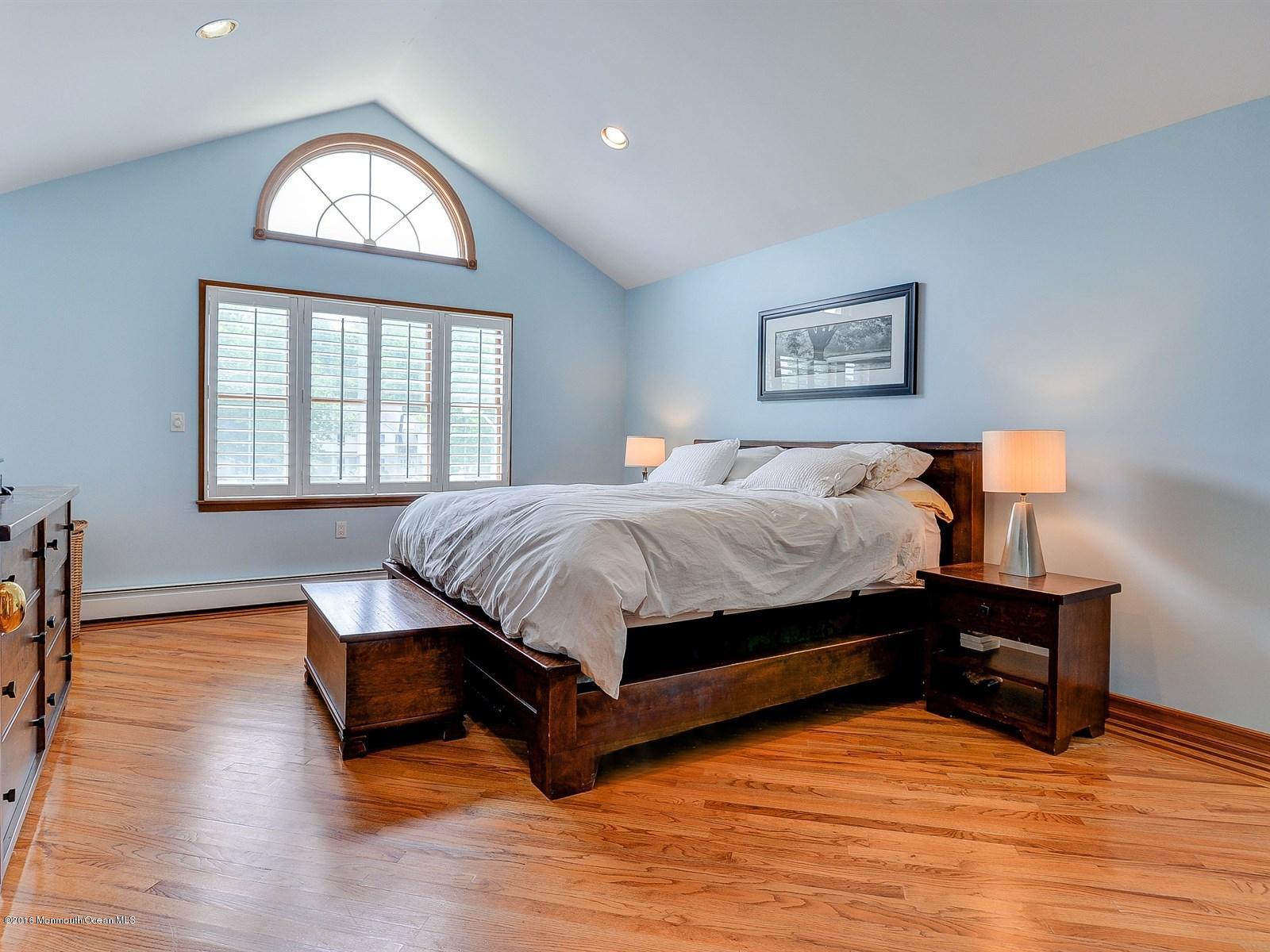 52 Oxford Road Manalapan, NJ 07726 - Photo 19 of 49 Master