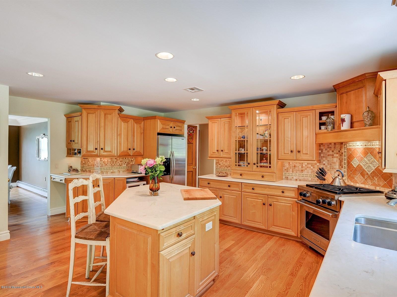 52 Oxford Road Manalapan, NJ 07726 - Photo 9 of 49 Kitchen