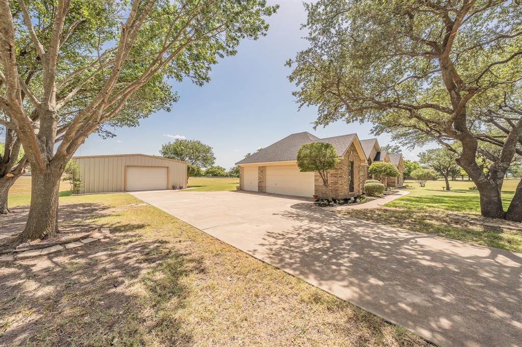 2305 Floyd Hampton Road Crowley, TX 76036 - Photo 3 of 40