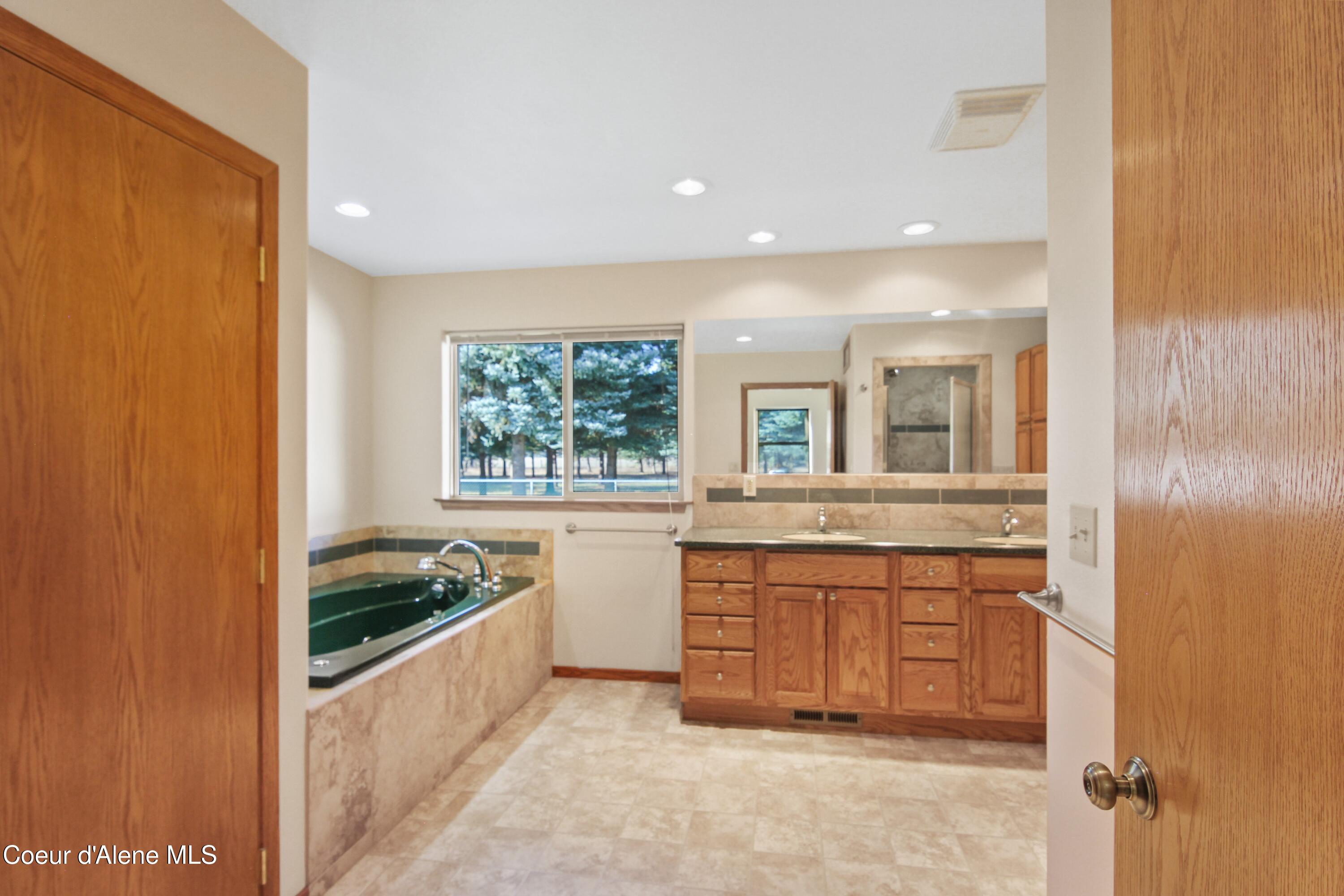 97 Three Sisters Drive Athol, ID 83801 - Photo 30 of 43 029_Primary Bathroom