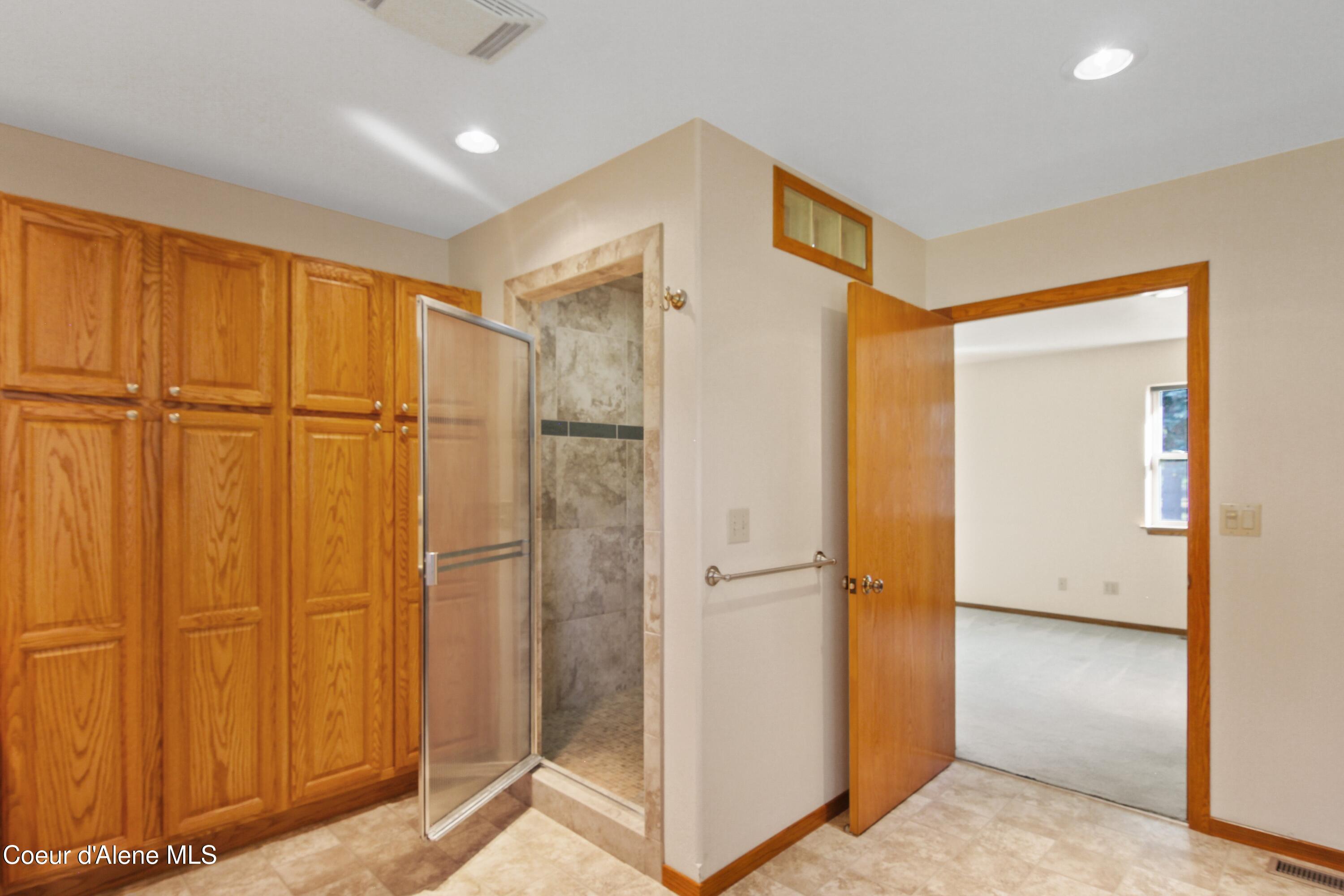 97 Three Sisters Drive Athol, ID 83801 - Photo 31 of 43 030_Primary Shower