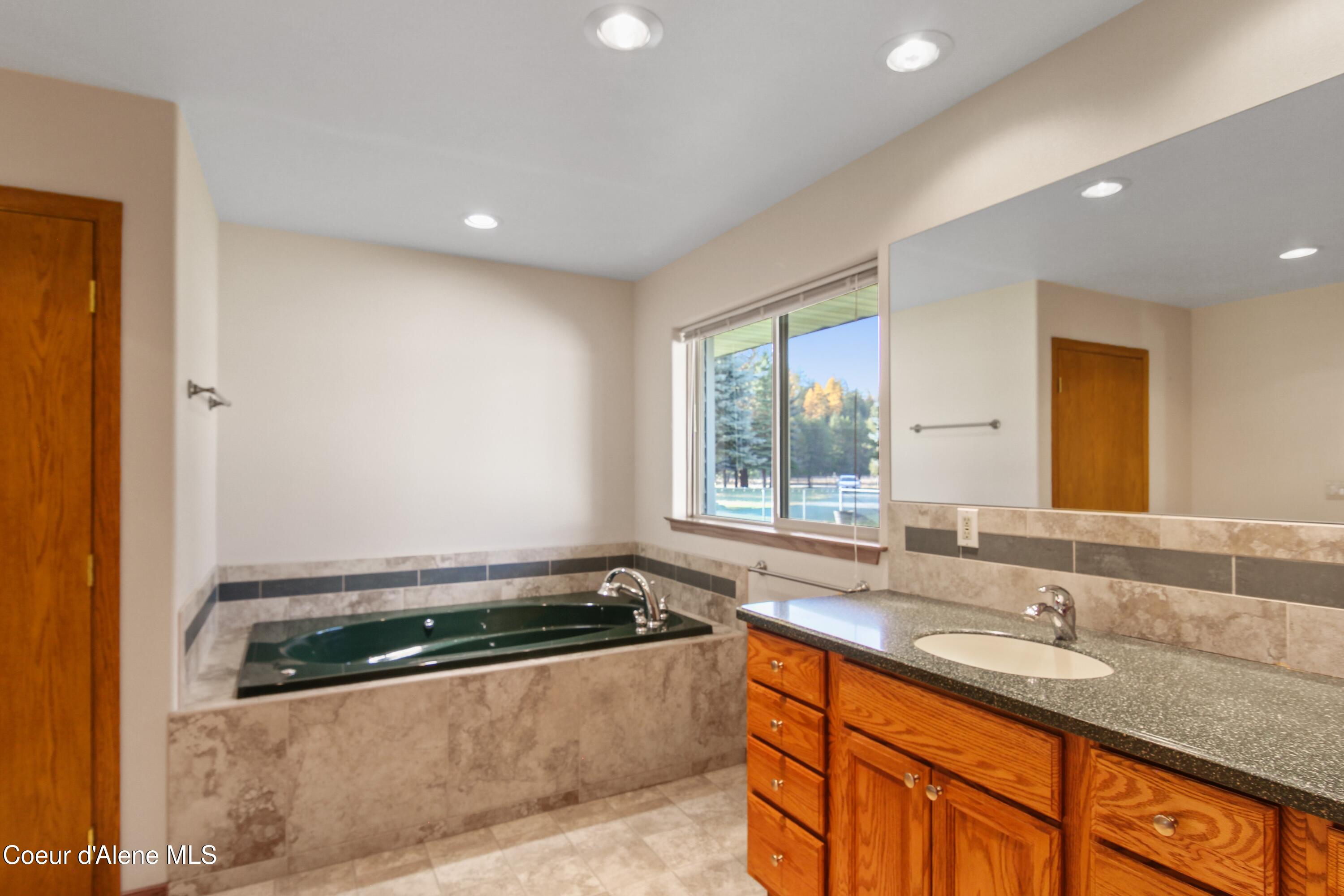 97 Three Sisters Drive Athol, ID 83801 - Photo 33 of 43 032_Primary Bathroom 2