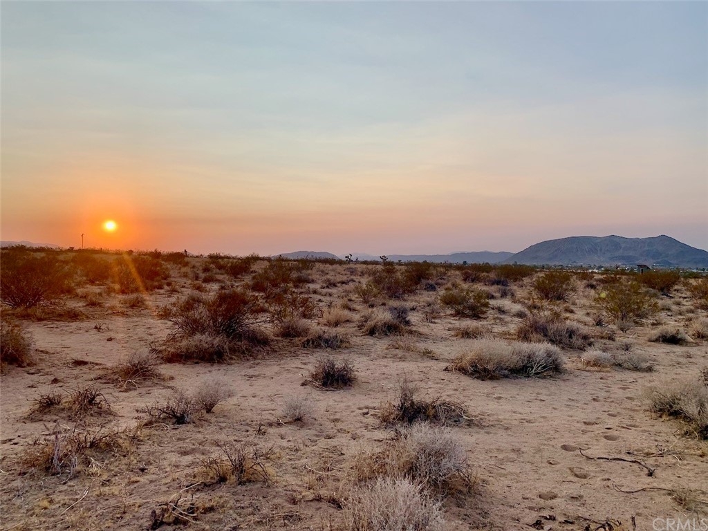 Landers sunsets are the best sunsets.