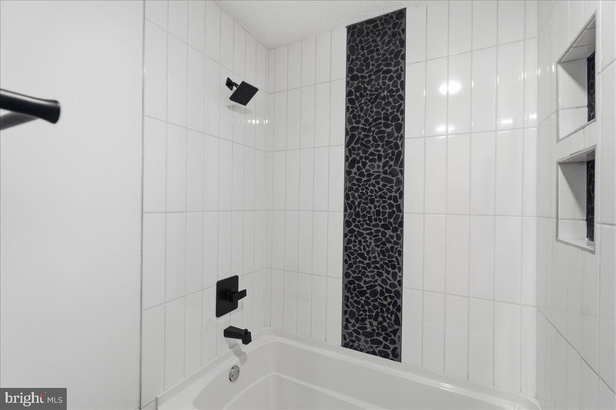 20991 Timber Ridge Terrace, Unit 101 Ashburn, VA 20147 - Photo 17 of 23