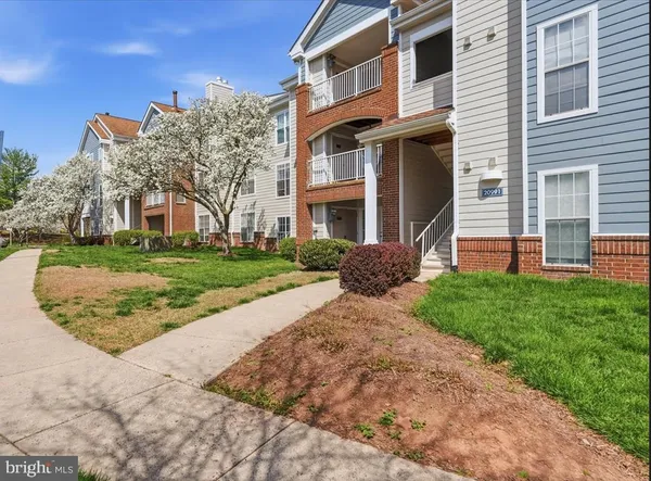 $319,900 | 20991 Timber Ridge Terrace, Unit 101, Ashburn, VA 20147