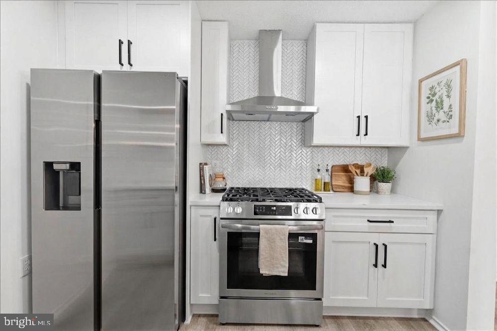 20991 Timber Ridge Terrace, Unit 101 Ashburn, VA 20147 - Photo 2 of 23 Virtually staged