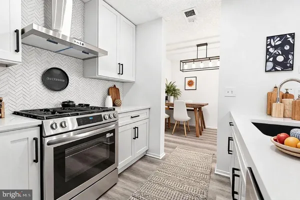 $319,900 | 20991 Timber Ridge Terrace, Unit 101, Ashburn, VA 20147