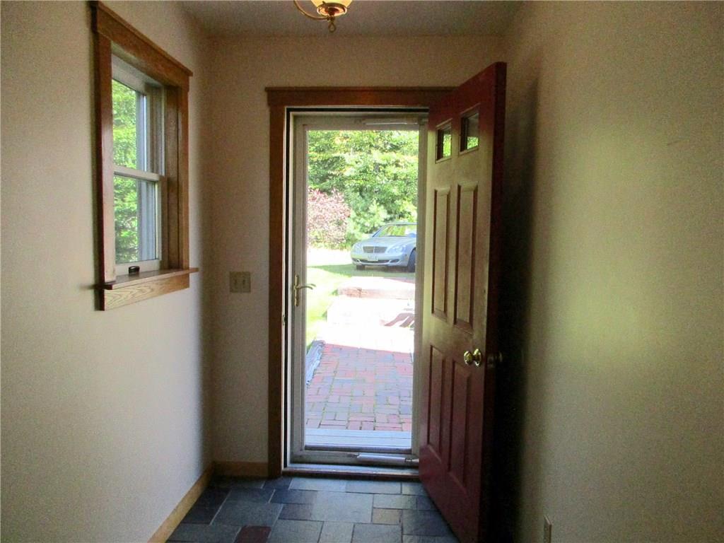 274 Pinnacle Road Canaan, ME 04924 - Photo 3 of 35 Entry