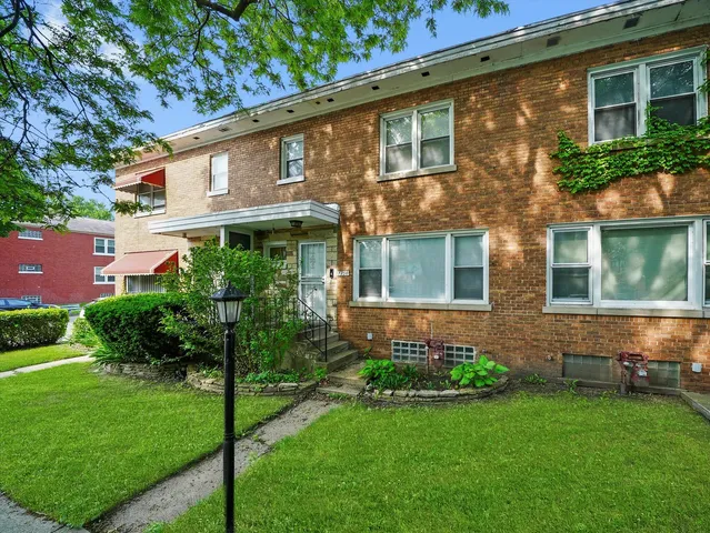 $1,960 | 7754 South Yates Boulevard, Chicago, IL 60649