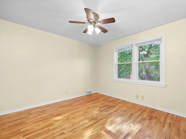 $1,960 | 7754 South Yates Boulevard, Chicago, IL 60649