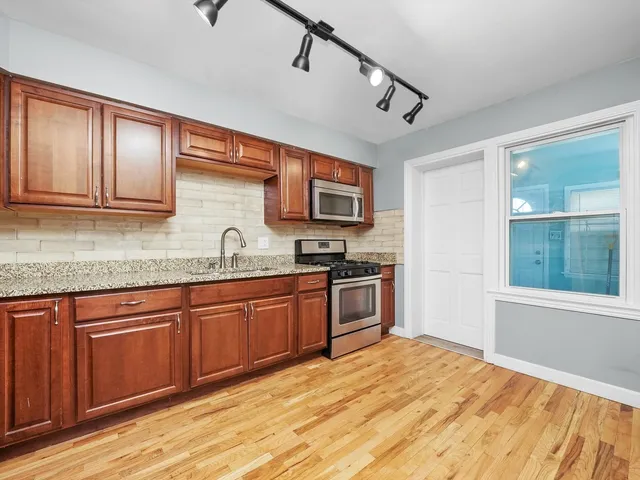 $1,960 | 7754 South Yates Boulevard, Chicago, IL 60649