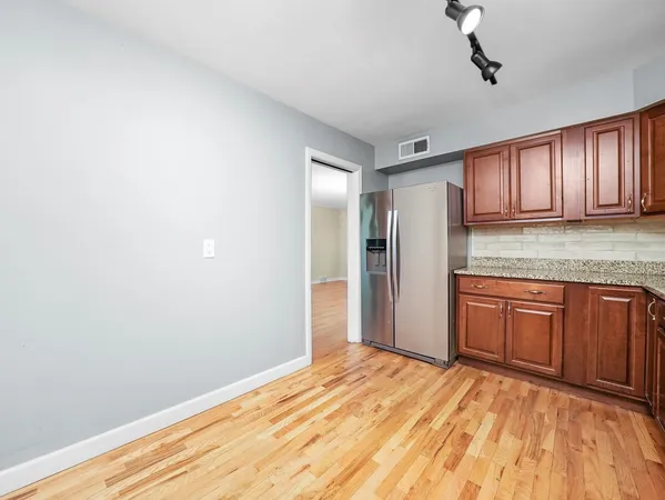 $1,960 | 7754 South Yates Boulevard, Chicago, IL 60649